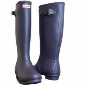 Barely worn tall Hunter field huntress rain boots